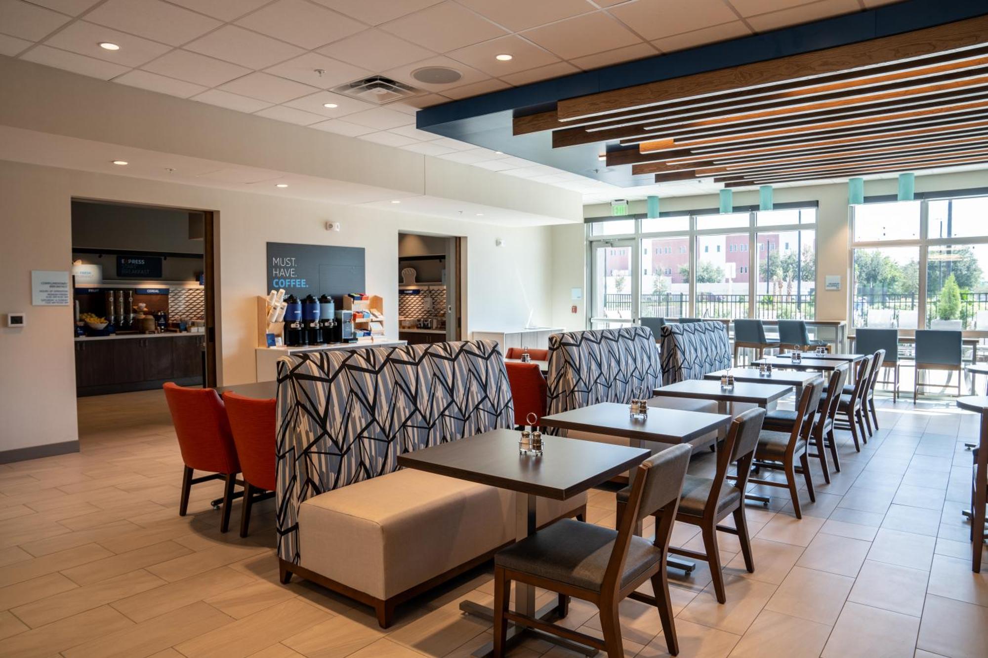 Holiday Inn Express & Suites Fort Walton Beach - Eglin Area By Ihg Dış mekan fotoğraf