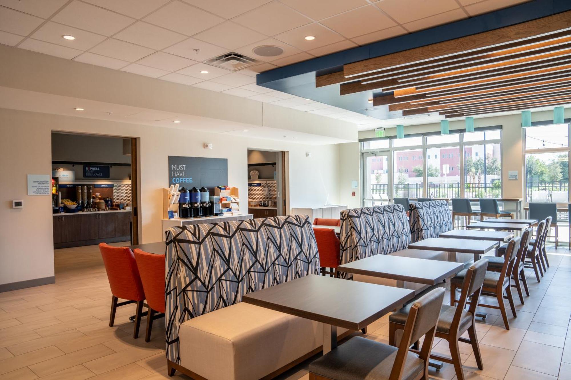 Holiday Inn Express & Suites Fort Walton Beach - Eglin Area By Ihg Dış mekan fotoğraf